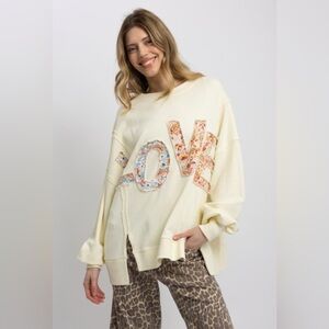 Bluevelvet Floral Love Patchwork Graphic Women's Crewneck Sweatshirt